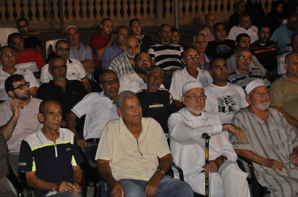 بالصور: احتفال لتوديع حجاج بيت الله الحرام من مدينة يافا في ساحة مسجد العجمي